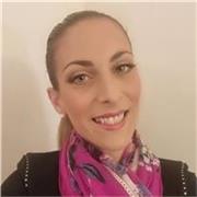 Italienisch- und Englischlehrerin, zudem Unterstützung in Französisch, Spanisch und Portugiesisch.