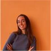 Laureata in lingue, offre lezioni private online di inglese, spagnolo e italiano. Insieme, riusciremo!