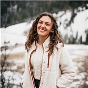 Studentessa universitaria offre lezioni di matematica