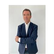 15 años como Director de Marketing en compañías líderes y Profesor en la Universidad Europea de Madrid (CFGS Marketing y Publicidad + Comercio Internacional)