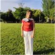 Me gradue en la Universidad de La Rioja de Administración y Dirección de empresas. Tengo el master de profesorado en economía