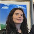 Studentessa di filosofia, diplomata al liceo classico, offre ripetizioni di greco, latino, filosofia, storia, inglese