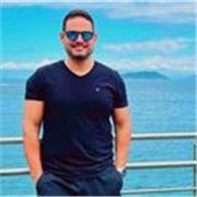 Professor particular de português e redação, com mais de quinze anos de experiência