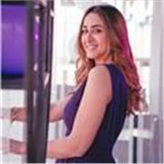 Diplomata in relazioni internazionali e marketing con certificazioni linguistiche in inglese e spagnolo