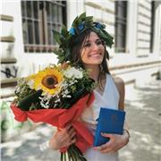 Laureata magistrale in Filologia moderna offre ripetizioni di italiano, latino, grammatica e arte