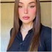 Soy una mujer de 29 años de nacionalidad francesa y viviendo en España desde hace 15 años. Soy Doctora en Ciencias.