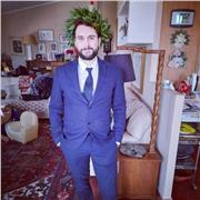 Laureato magistrale in economia, finanza e assicurazioni, con executive master in IA e data science per la finanza, offre ripetizioni di matematica per il liceo, statistica descrittiva e calcolo delle probabilità