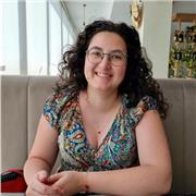 Diplomata 5° livello EQF offre ripetizioni di storia, scienze e arte per scuole elementari e medie