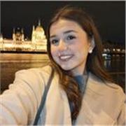 Yo me definira como una persona muy determinada y fuerte pero al mismo tiempo carismatica, dando clases a chicos de primaria o jov