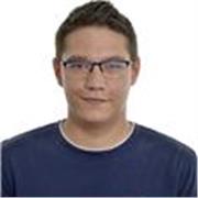 Persona titulada con gran facilidad para hacer explicar