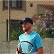 INegnante UISP impartisce lezioni di tennis, qualsiasi livello; disponibilità oraria: LUN-SAB: 7-10 presso Circolo Tennis la Torre