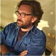 Insegnante di musica impartisce lezioni di basso elettrico, chitarra base, teoria della musica, storia della musica.
