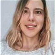 Profesora de ingles que imparte clases particulares para niños de todas las edades