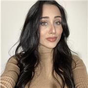 Laureata in Scienze della comunicazione per i media e le istituzioni impartisco lezioni per elementari e medie