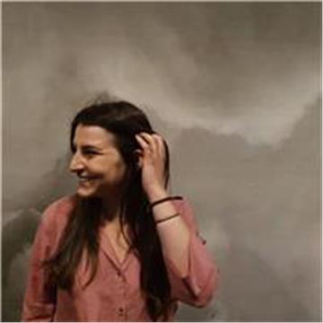 María