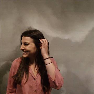 María