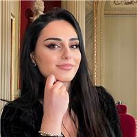 Laureata in scienze internazionali (l.l.m) e in giurisprudenza (mba) offro lezioni di diritto