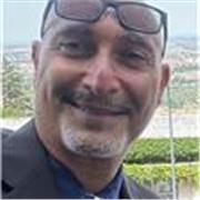 Sono un insegnante competente e serio; riceverai la tua formazione in un ambiente sereno e amichevole.