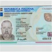 Laureato in Lettere e Filosofia impartisce lezioni di Storia e Italiano