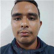 Profesor de historia imparte clases a chicos de 4 de primaria de historia