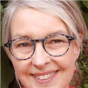 Professeur de 10 ans d’expérience d'enseignement de dessin et de design d'intérieur donne cours de dessin et d'histoire de l'art