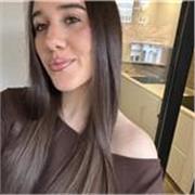 Estudiante de Lengua Castellana y sus Literaturas en Uniovi, apta para dar clases desde primaria hasta la ESO. 