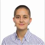 Psicóloga, realizando prácticas del máster en psicología de la educación en un centro de educación para adultos (16-29 años)