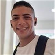 Profesor de inglés imparte clases a niños de todas las edades, inglés intermedio hasta nivel B1