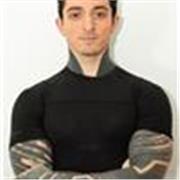 Entrenador de calistenia, coach de nutrición y masajista