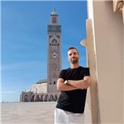 Avrai a tua disposizione un'esperienza pluriennale nella gestione di dati in grandi aziende italiane del settore moda.