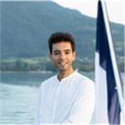 Infirmier passionné par ce métier et par la transmission des savoirs, je mets à votre disposition mes dix années d'expérience ! 