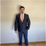 Soy formador y mentor especializado en desarrollo personal, comunicación efectiva e inteligencia emocional en grupo o personal 
