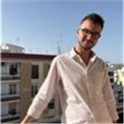 Graduado en Traducción e Interpretación (EN, IT) y Filología Hispánica da clases de Inglés, Italiano y Lengua Castellana.