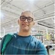 Ingeniero civil, amplios conocimientos en física, matemáticas y algo de química 