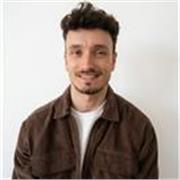 Profesor de Cine y Audiovisual especializado en Guion.