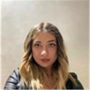 Studentessa al terzo anno di economia e commercio internazionale offre ripetizioni di economia per superiori