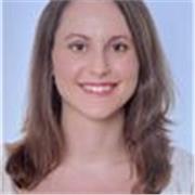 Doctora en química imparte clases de química a todos los niveles
