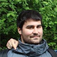 Insegnante per aiuto compiti, scuola media