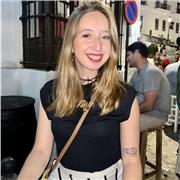 Profesora titulada en pedagogía terapéutica (PT) desde los 5 años