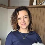 Ministro alulas para estudantes de Ensino Fundamental, Ensino Médio e Faculdade. Além disso, leciono Português para estrangeiros