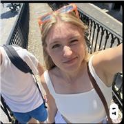 Étudiante en LEA, propose soutiens scolaire en espagnol ! Suivi de la spécialité LLCER Espagnol en Première et Terminale.