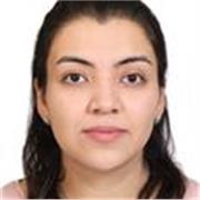 Professeure de la langue anglaise( polyglot??)
Et chercheuse en génétique 