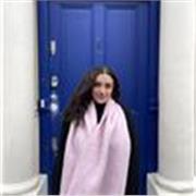 Profesora de Inglés con Máster en profesorado, prefiero alumnos de primaria y la Eso. 