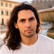 Aulas de meditação para desenvolver serenidade, silêncio interior e presença consciente. Por meio de práticas de atenção, respiração e contemplação, você aprende a estar consigo mesmo de modo a aumentar o próprio nível de consciência