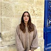 Tutrice primaire, college voir lycée, j’enseigne toutes matières sauf les maths, l’espagnol et l’histoire.