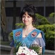 Maestra de Educación Infantil y Educación Primaria. Con C1 de inglés y preparada para ayudar con dificultades académicas.