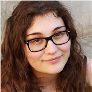 Giovane lavoratrice laureata in arti dello spettacolo. Esperienza pregressa in ripetizioni. Sensibile al mondo dei giovani.