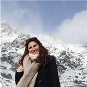 Soy psicóloga y además tengo el B1 de inglés, por lo que enseño inglés adaptándome a cada alumno y sus necesidades con paciencia y muchas ganas de enseñar