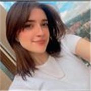 Profesora titulada de francés nivel C1 con 5 años de experiencia enseñando idiomas. 