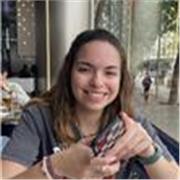 5 años de experiencia en el sector, da clases de inglés fluido y refuerzo para primaria.